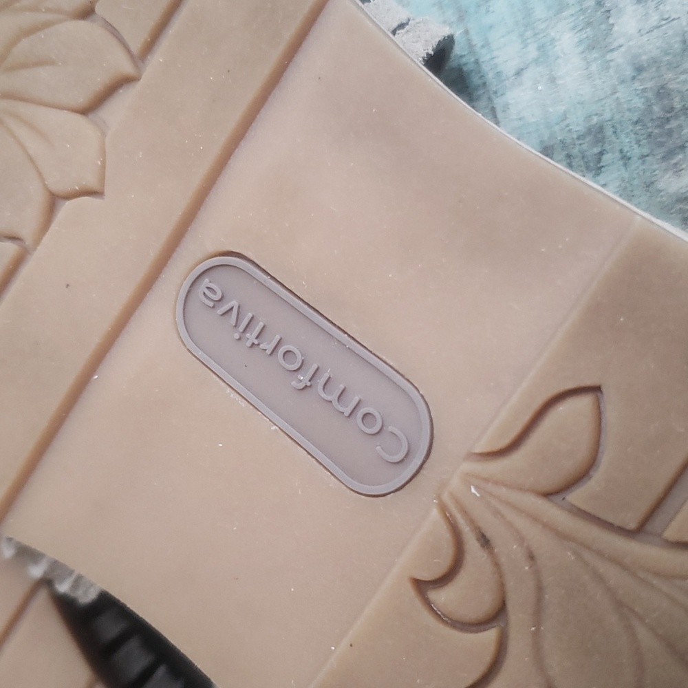 Comfortiva suede sandals / 8.5 - Picture 6 of 9